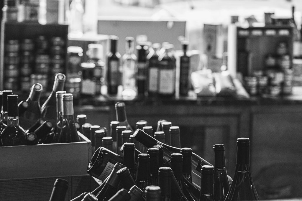 LA PART DES ANGES Caviste Cave à manger Dégustation Vins Nature Nice 17 rue Gubernatis Nice France